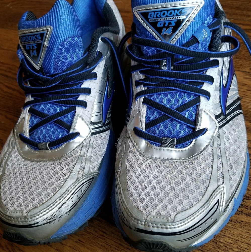 Men's running shoe